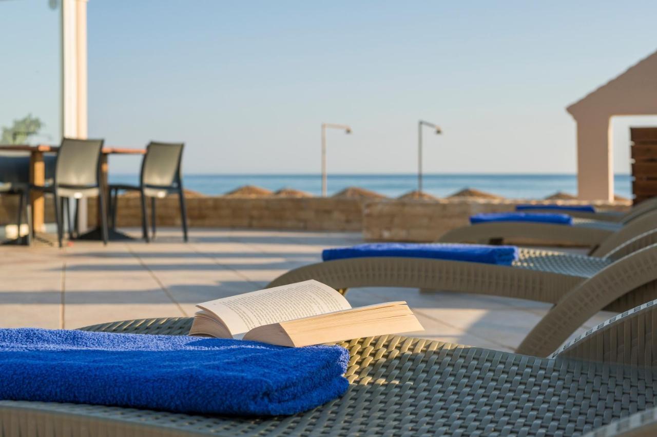 Hotel Caretta Beach Gerani  Bagian luar foto