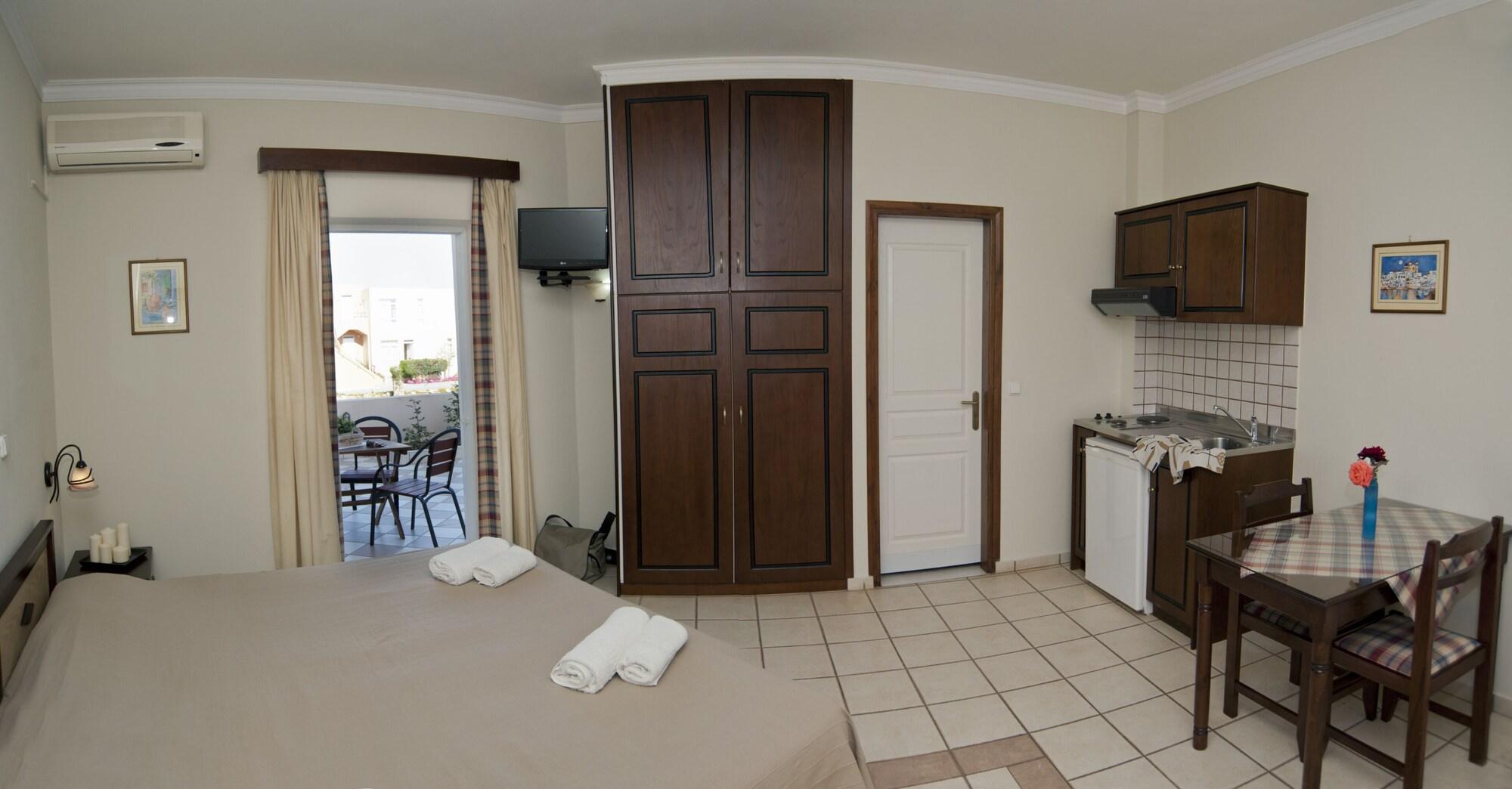 Hotel Caretta Beach Gerani  Bagian luar foto