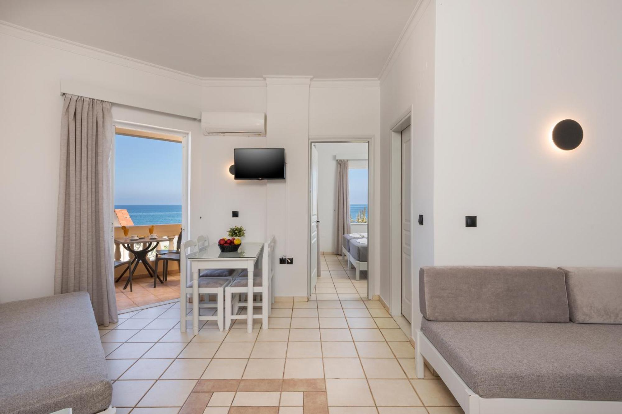 Hotel Caretta Beach Gerani  Bagian luar foto