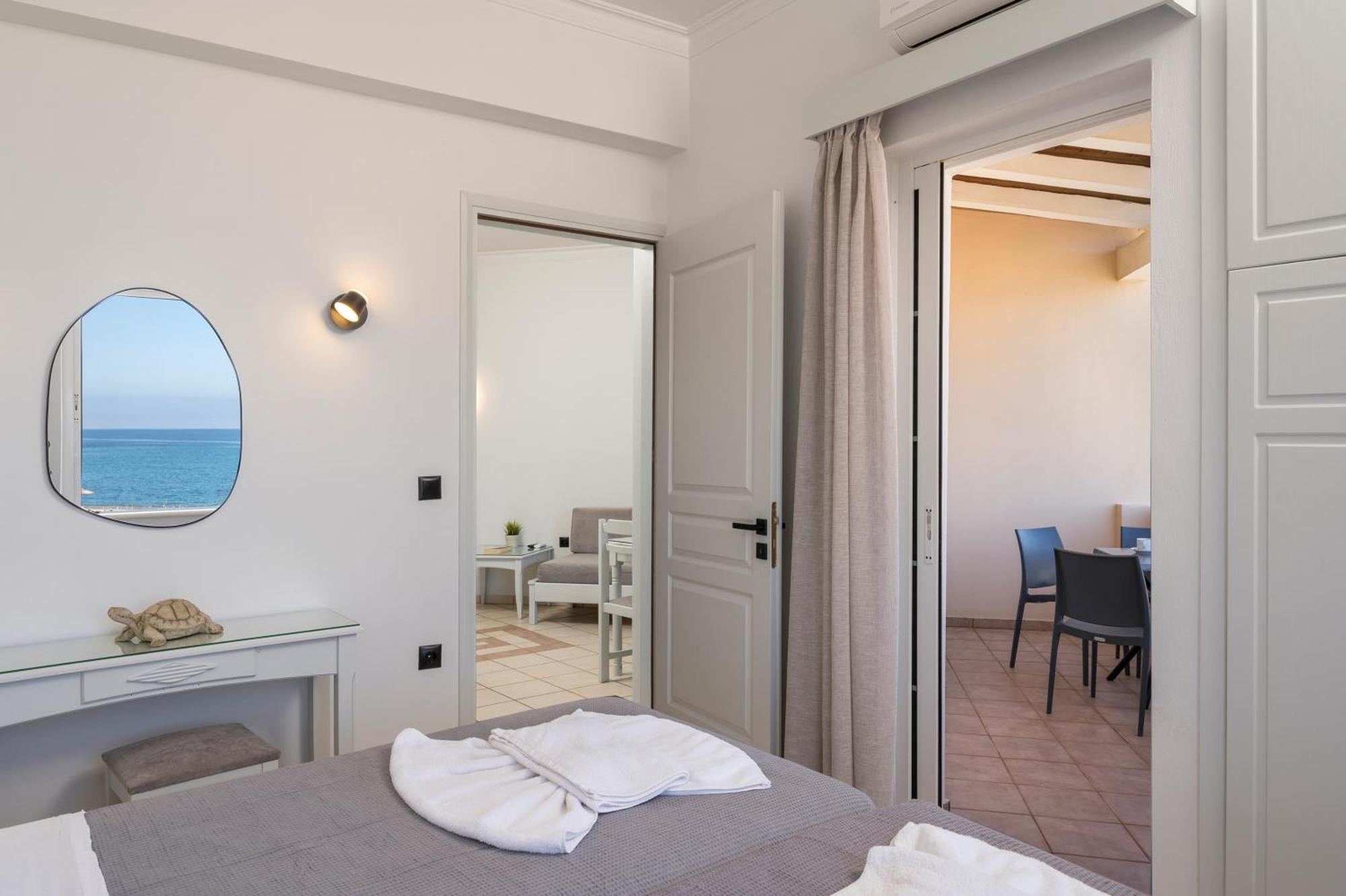 Hotel Caretta Beach Gerani  Bagian luar foto