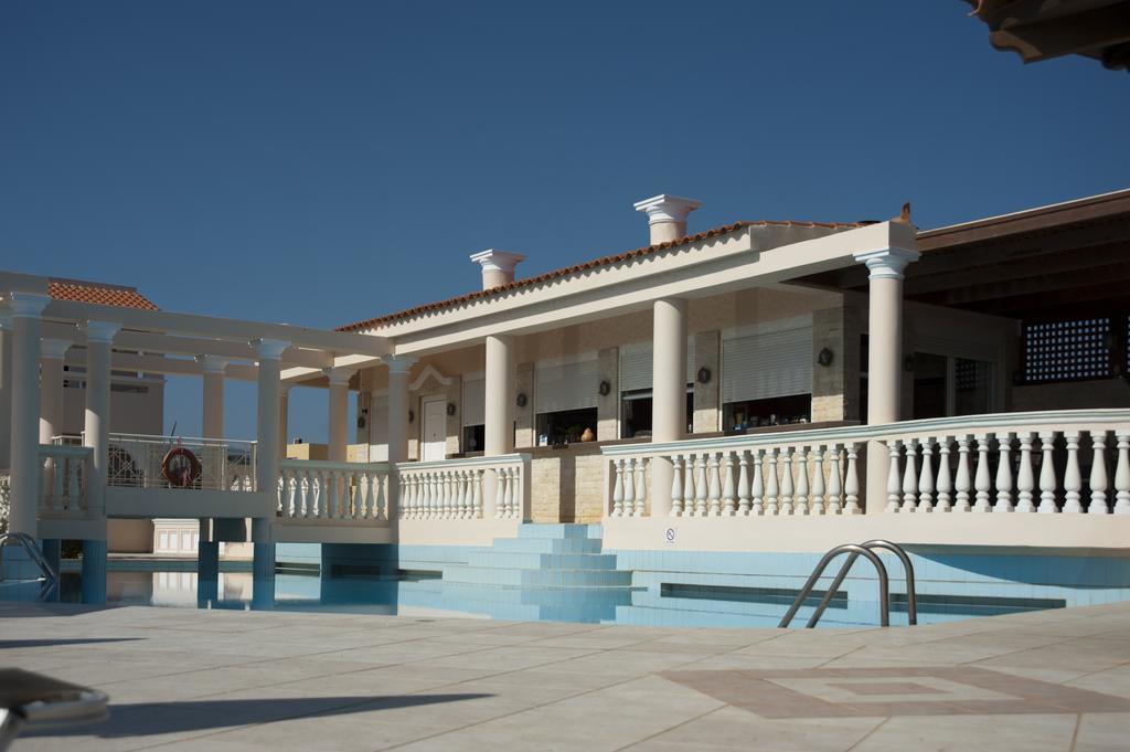 Hotel Caretta Beach Gerani  Bagian luar foto